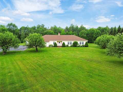 71 Winthrop Center Road, Winthrop, ME 04364