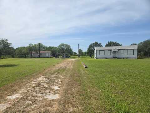 464 CR 613, Skidmore, TX 78389