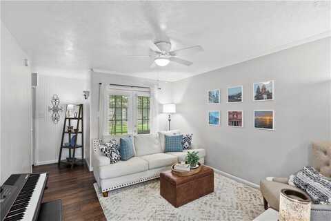 1410 Summit Street, College Station, TX 77845