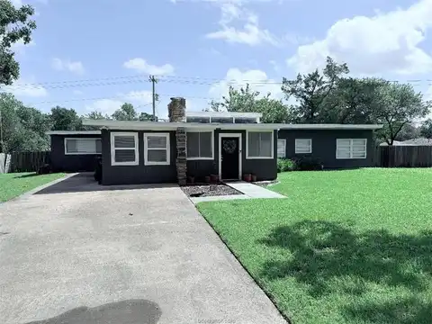 1111 Langford Street, College Station, TX 77840