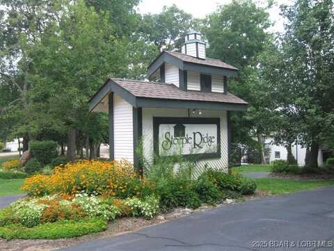 1522 Cherokee Road, Lake Ozark, MO 65049