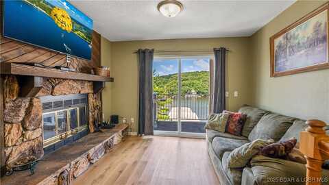 20 Wheelhouse Court, Lake Ozark, MO 65049
