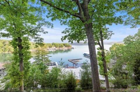 91 Wheel House Circle, Lake Ozark, MO 65049