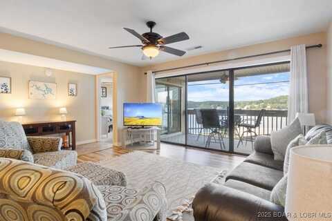2500 Bay Point Lane, Osage Beach, MO 65065