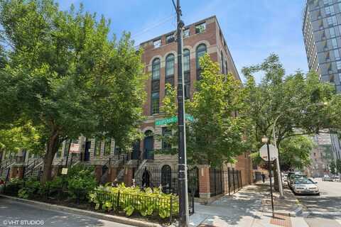 369 W Superior Street, Chicago, IL 60654