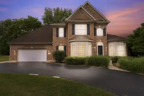 4308 Royal Windyne Court, Saint Charles, IL 60174