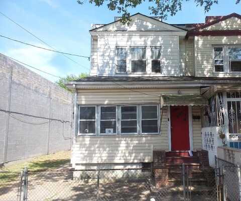 263 East 39th Street, Brooklyn, NY 11203