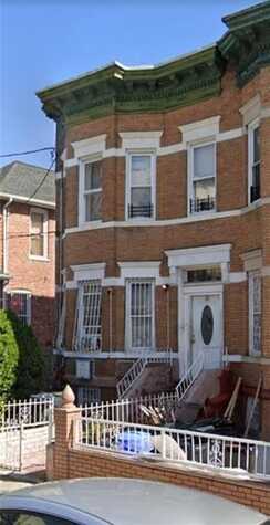 125 East 42nd Street, Brooklyn, NY 11203