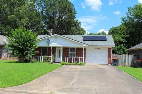2206 S Greenwich Cv, Russellville, AR 72802
