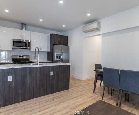 1213 W 24th Street, Los Angeles, CA 90007