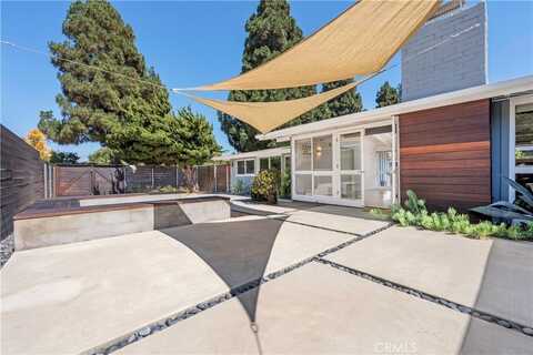 3033 Volk Avenue, Long Beach, CA 90808
