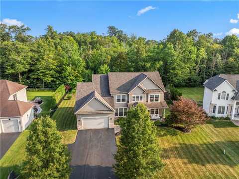 249 Gallant Fox Ln, Webster, NY 14580