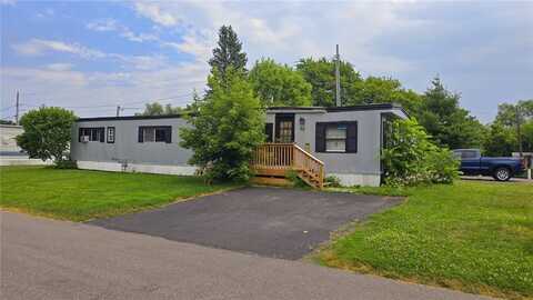 22 Alice Lane, Clarkson, NY 14420