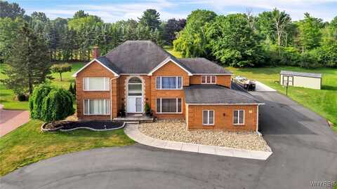 68 Rolling Woods Lane, West Seneca, NY 14224