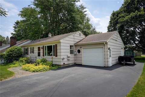 29 Country Lane, Penfield, NY 14526