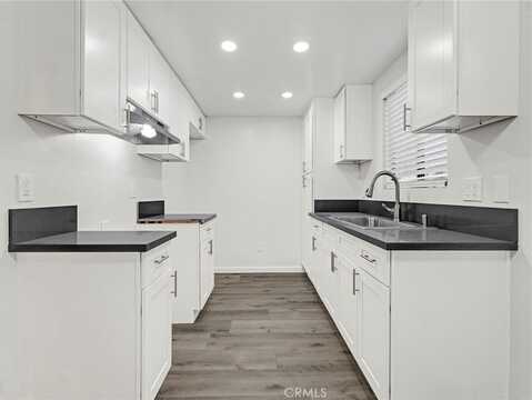 9834 Sepulveda Boulevard, North Hills, CA 91343
