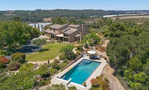 225 Broken Arrow Road, Nipomo, CA 93444