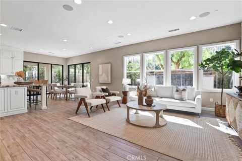 33 Castellana, Lake Forest, CA 92630