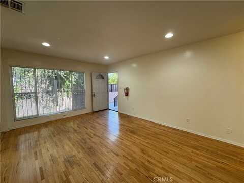 1372 W 36th Street, Los Angeles, CA 90007