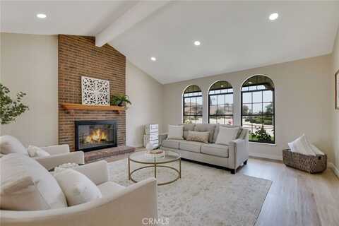 5697 Los Robles, La Verne, CA 91750