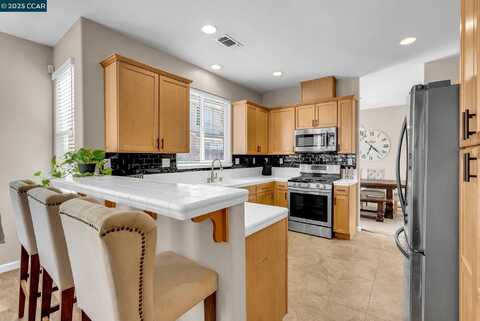 1331 Yosemite Circle, Oakley, CA 94561