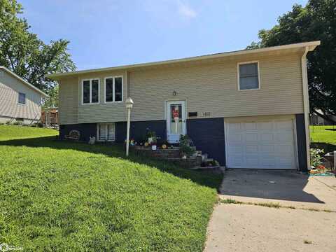 1102 Skyline Drive, Carroll, IA 51401