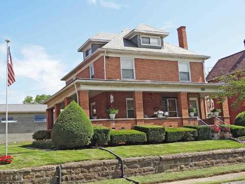 704 Morgantown Avenue, Fairmont, WV 26554