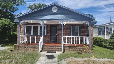 305 N 12th Street, Morehead City, NC 28557