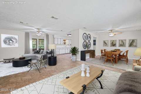 136 HOLLYWOOD FOREST Drive, Fleming Island, FL 32003