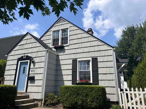 831 Chelsea Avenue, Bexley, OH 43209
