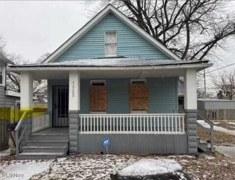 7505 Elton Avenue, Cleveland, OH 44102