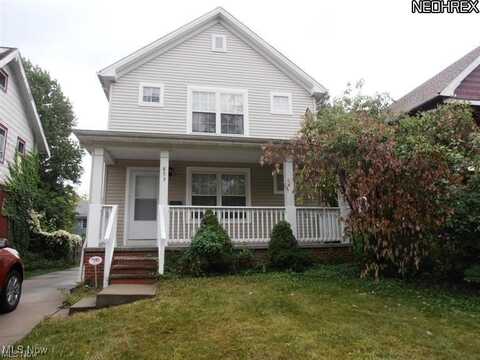 853 Helmsdale Road, Cleveland Heights, OH 44112