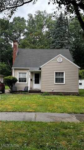 5504 South Boulevard, Maple Heights, OH 44137