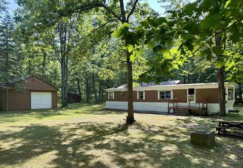 8561 N Harrison, Harrison, MI 48625