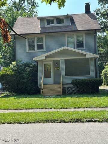 1596 Wood Road, Cleveland Heights, OH 44121