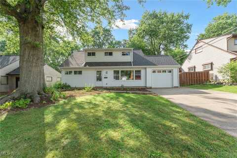 3073 Prior Drive, Cuyahoga Falls, OH 44223
