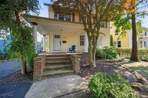 2986 Yorkshire Road, Cleveland Heights, OH 44118