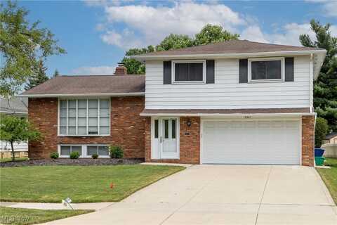 5841 Cantwell Drive, Mayfield Heights, OH 44124
