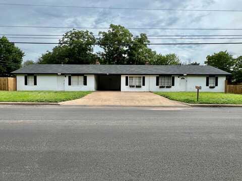 902 E Highway St, Fredericksburg, TX 78624