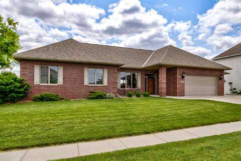 2608 Cottonwood Road, Ames, IA 50014