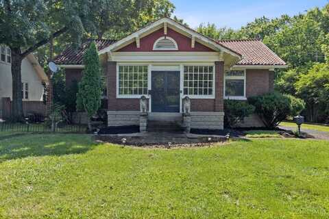 128 Springfield Pike, Wyoming, OH 45215