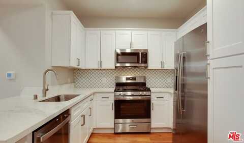 5551 W 6th St, LOS ANGELES, CA 90036