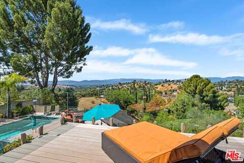 21727 Ulmus Dr, Woodland Hills, CA 91364
