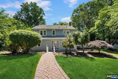 392 Lafayette Avenue, Westwood, NJ 07675