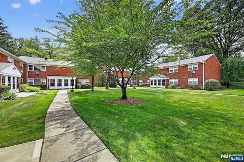64 Regency Park, Ramsey, NJ 07446