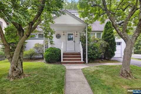 636 Tilden Avenue, Teaneck, NJ 07666