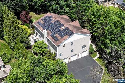 119 Servern Street, Park Ridge, NJ 07656