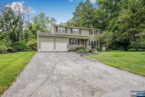 9 Rolling Hills Road, Sussex, NJ 07461