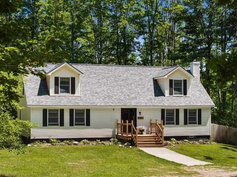 2135 Welsheimer, Harbor Springs, MI 49740