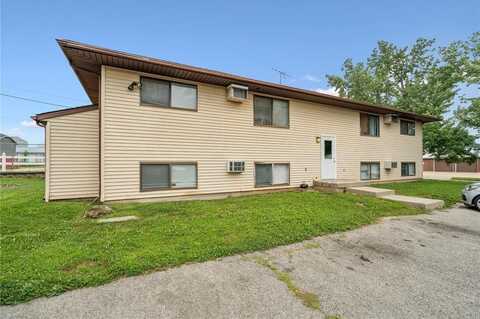 780 Ryan Ave, Hiawatha, IA 52233